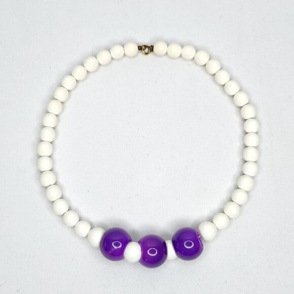 Vintage Bead Necklace White Purple 17" - Picture 2 of 2